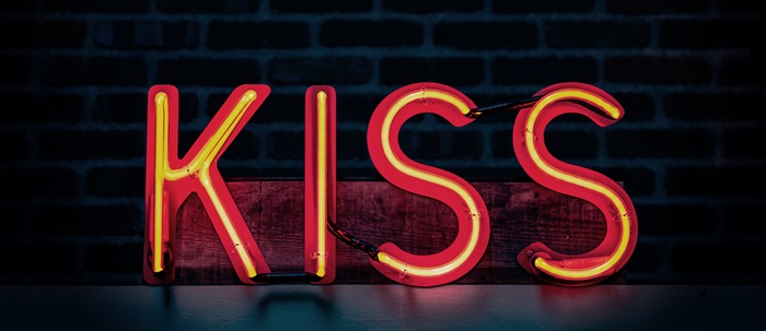 Считается ли поцелуй изменой: мнения мужчин, женщин и психологов