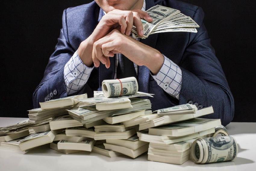 8 популярных мифов о зарабатывании денег