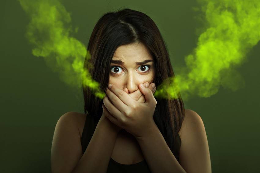 Причины запаха перегара у непьющих женщин